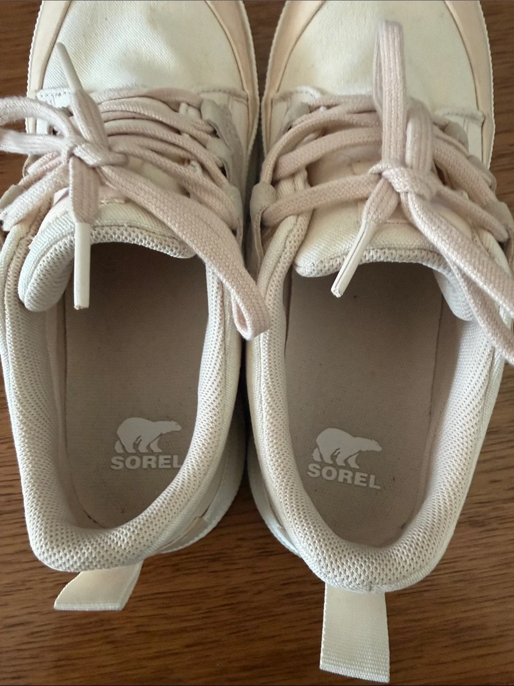 Sorel Women’s Out-N-About  Low Top Waterproof Sneakers Size 8